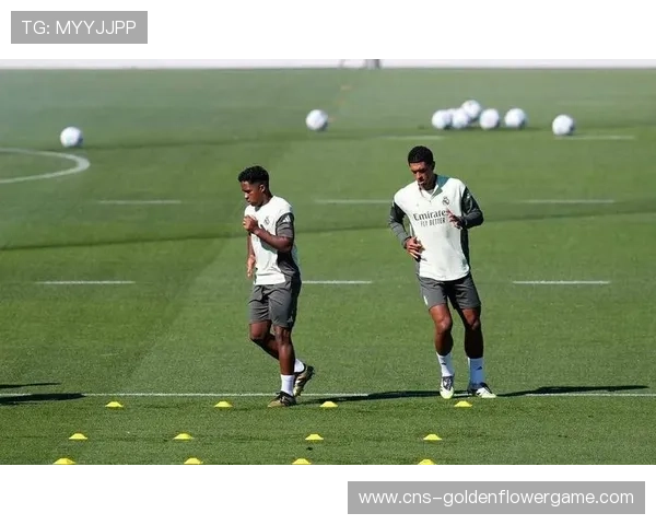 恩德里克社媒宣布抵达，以租借形式正式加盟里昂